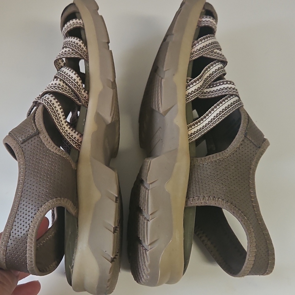 Baretraps- Sandals Women's 8M Khaki Lana, Hook & Loop - Picture 3 of 10